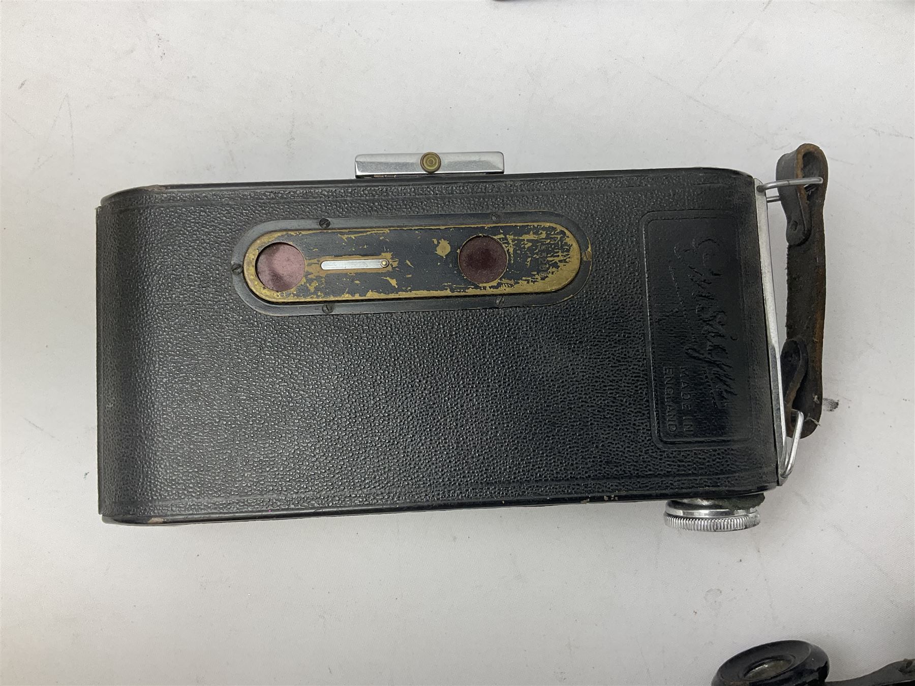 Praktica L camera body, with 'Meyer-Optik Gorlitz Domiplan 2.8/50' lens, CMS Commet II camera, Pair of Janik 8x30 binoculars in a case etc