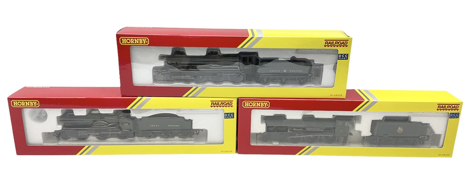 Hornby Railroad '00' gauge - County Class 4-6-0 locomotive 'County of Hants' no. 1016, Class 4900 4-6-0 locomotive 'Adderley Hall' no. 4901 and County Class 4-4-0 locomotive 'County of Devon' no. 3835, all DCC ready (3)