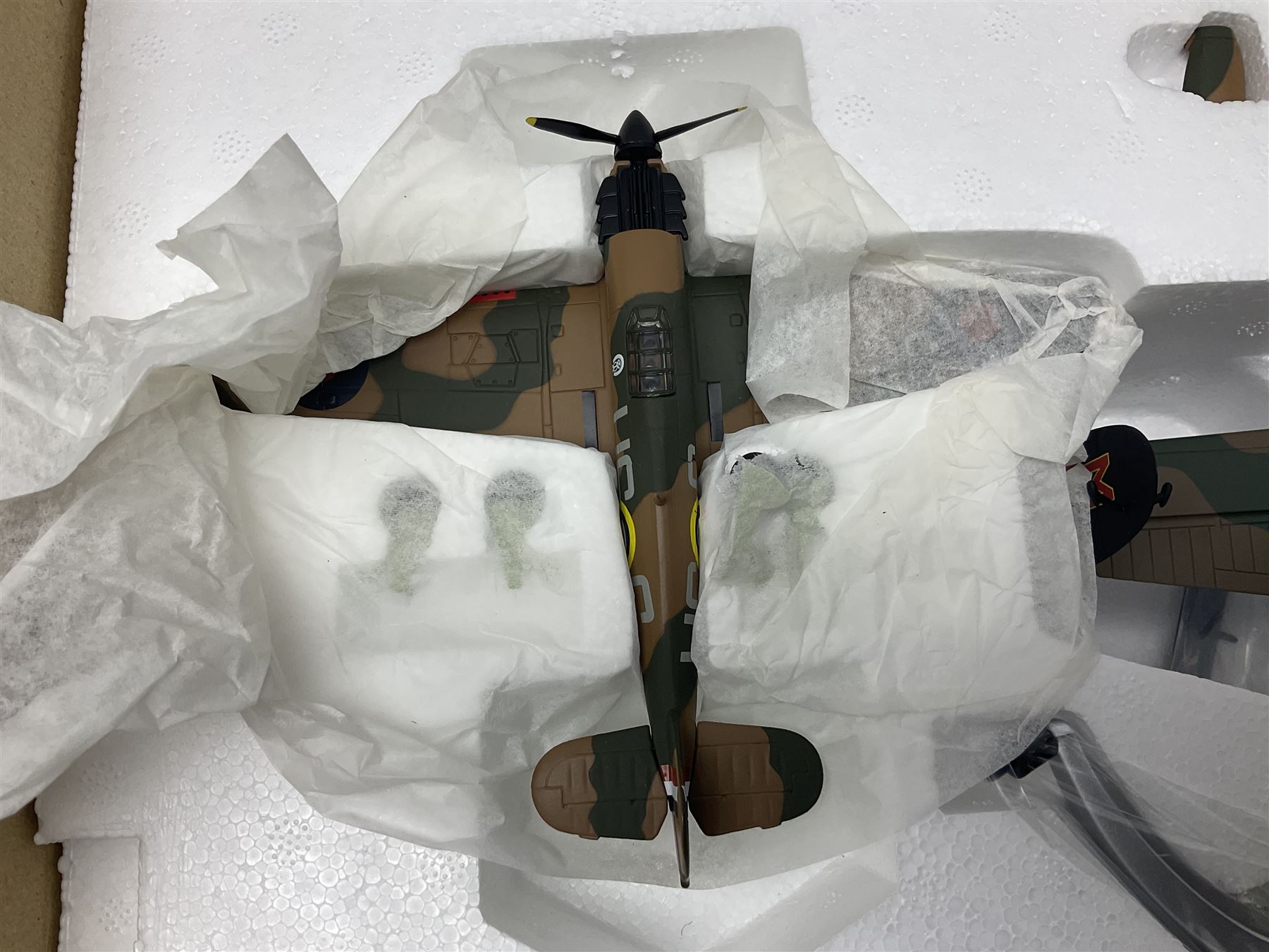 Corgi - Limited Edition Aviation Archive AA32602 1:72 scale Battle of Britain Memorial Flight boxed set, comprising Avro Lancaster EE176 'Mickey the Moocher', Spitfire MkIIa-P7350 and Hawker Hurricane LF363; boxed with certificate 1419/5600; together with Corgi Aviation Archive Battle of Britain No.47301 1:144 scale Avro Lancaster; 1st Issue in box (2)