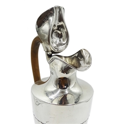 Victorian silver claret jug by Goldsmiths & Silversmiths Co Ltd, London 1900, approx 13.5oz