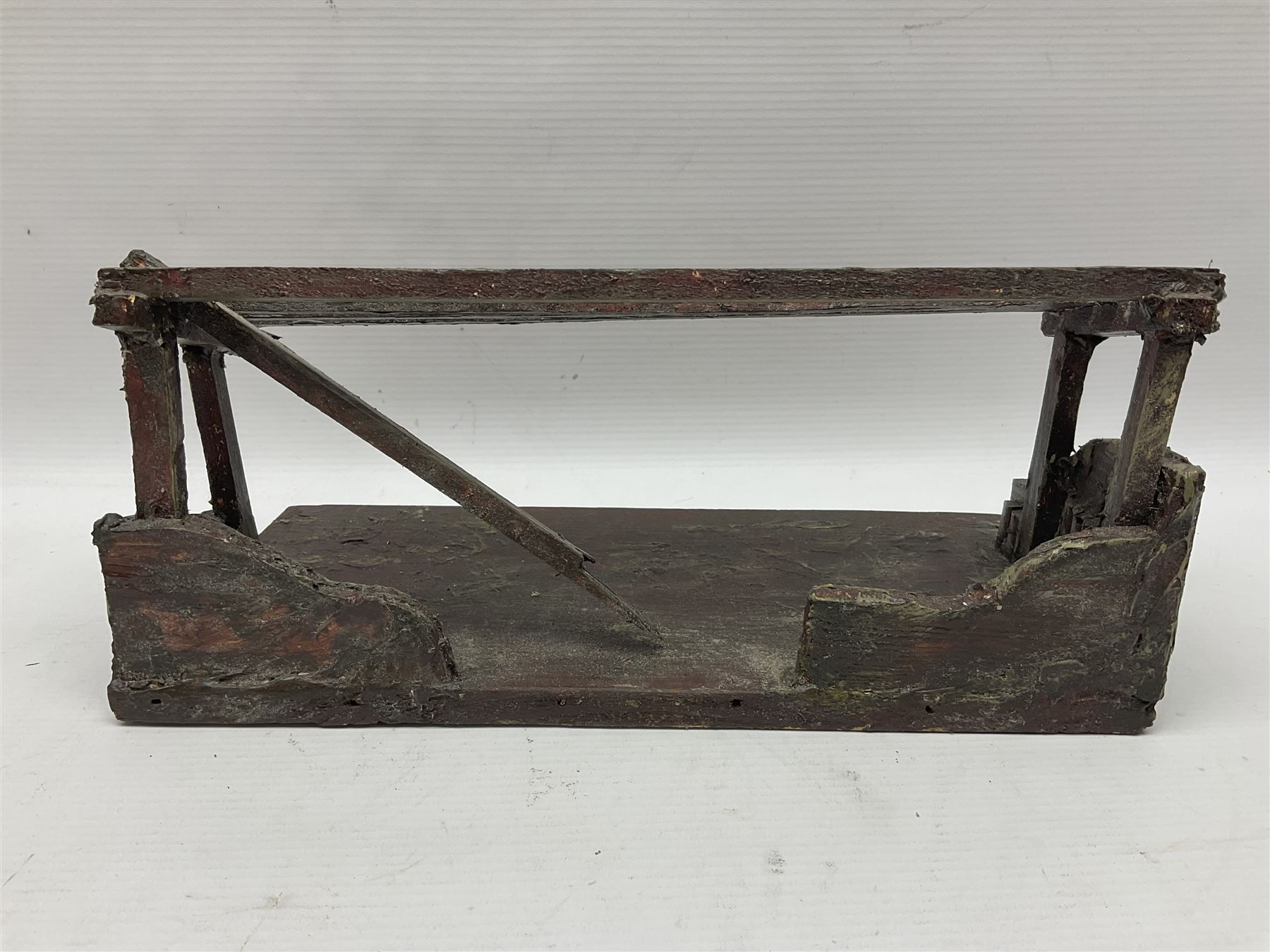 Lineol type artillery gun emplacement, H13cm, L31cm 