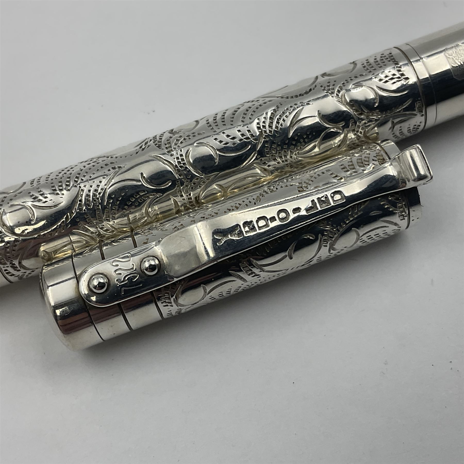 Silver Yard-o-Led Viceroy ballpoint pen, the foliate engraved barrel and cap hallmarked Birmingham 2004 and stamped 925, L11cm