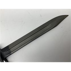 British Army L1A3 SLR Self Loading Rifle bayonet, with 20.5cm Bowie type fullered blade, hooked pommel with working push release button, grip secured by two deeply recessed rivets and marked L1A3 9600257 D71; in matching black scabbard L32.5cm overall