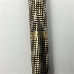 Parker Cisele 75 fountain pen, the silver barrel and cap with square pattern stamped U.S.A Sterling Vermeil Cap & Barrel and gold nib stamped 14K, length L13cm
