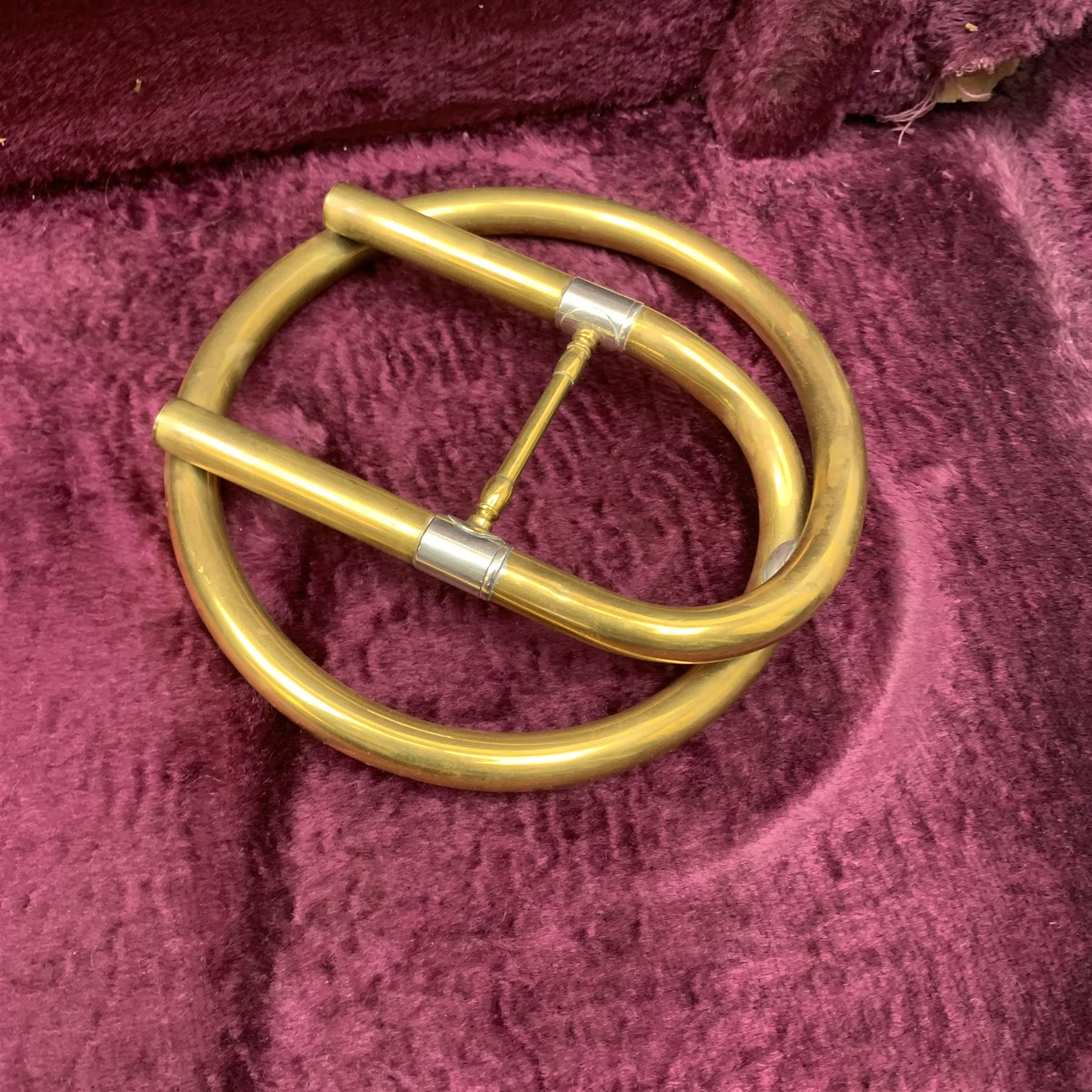 La Fleur & Son Alliance brass French horn imported by Boosey & Hawkes London serial no.3436 in fitted carrying case with key change slide and mouthpiece