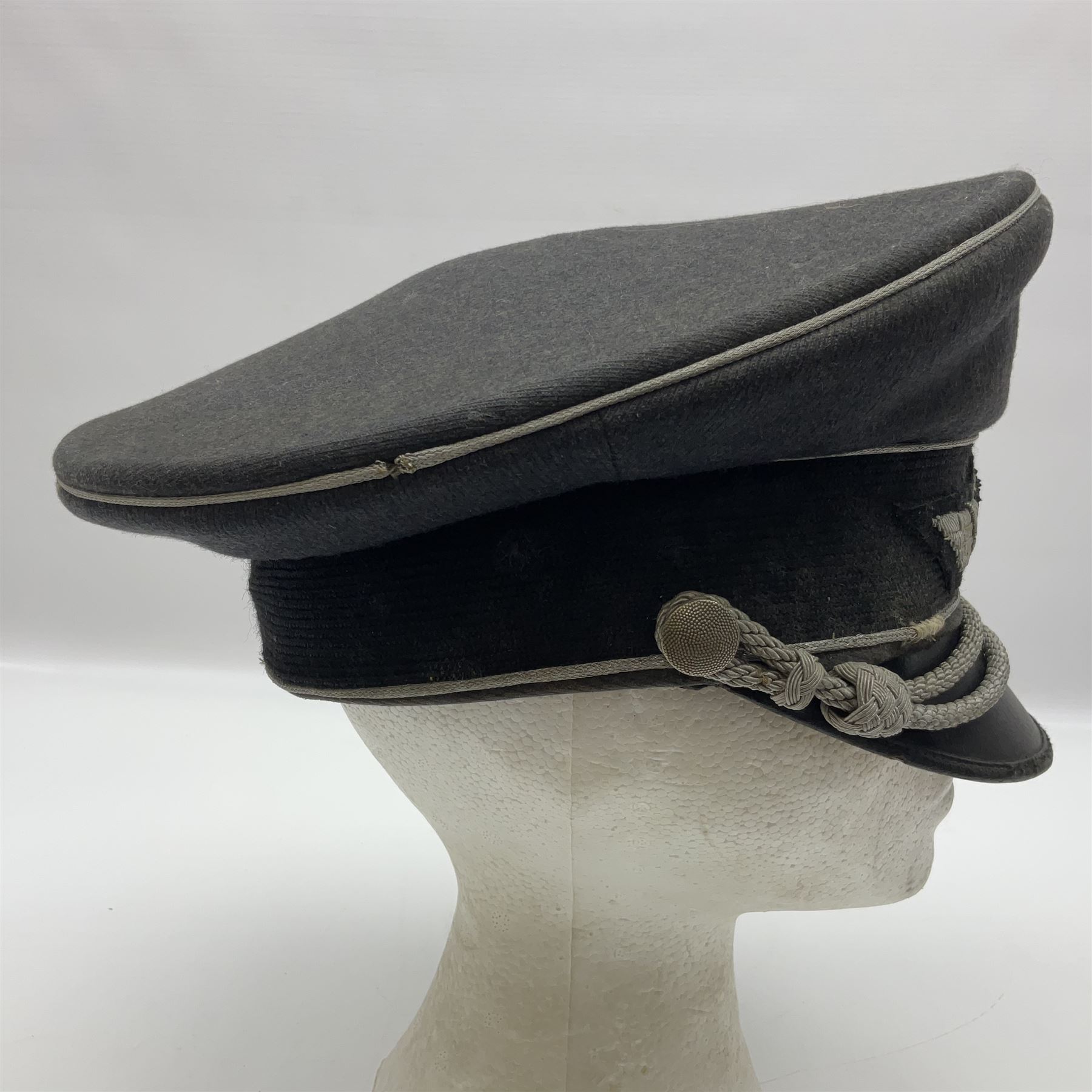 WW2 German Luftwaffe Officer's visor cap with cloth badges