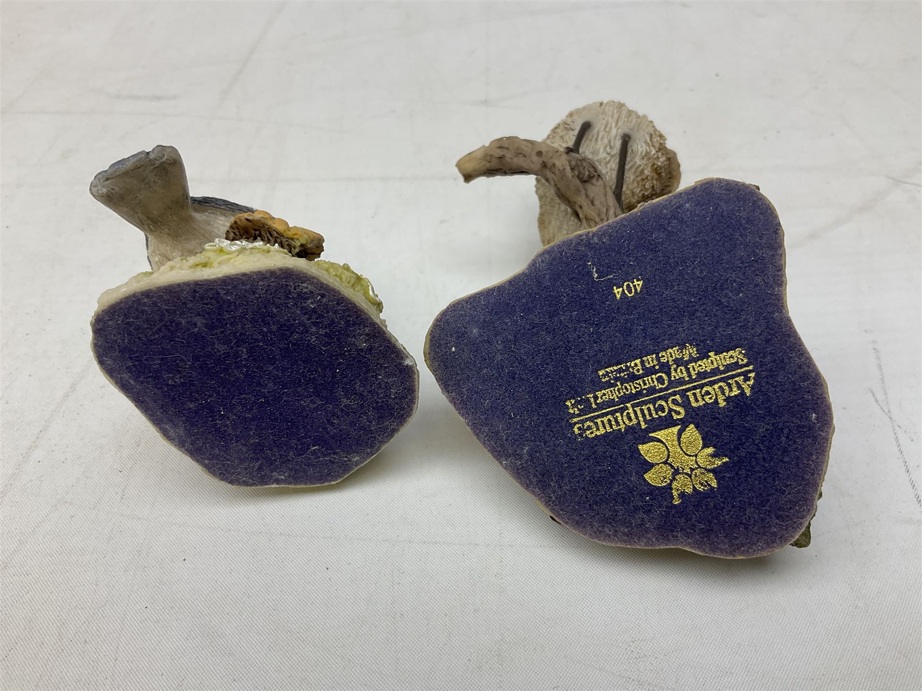 Lladro figure Ingenuine Woman no. 5487 (a/f), Nao figure, Goebel bird figure CV86 1967, Goebel Chaffinch 38023-06, Arden Scultpures robin figure group etc