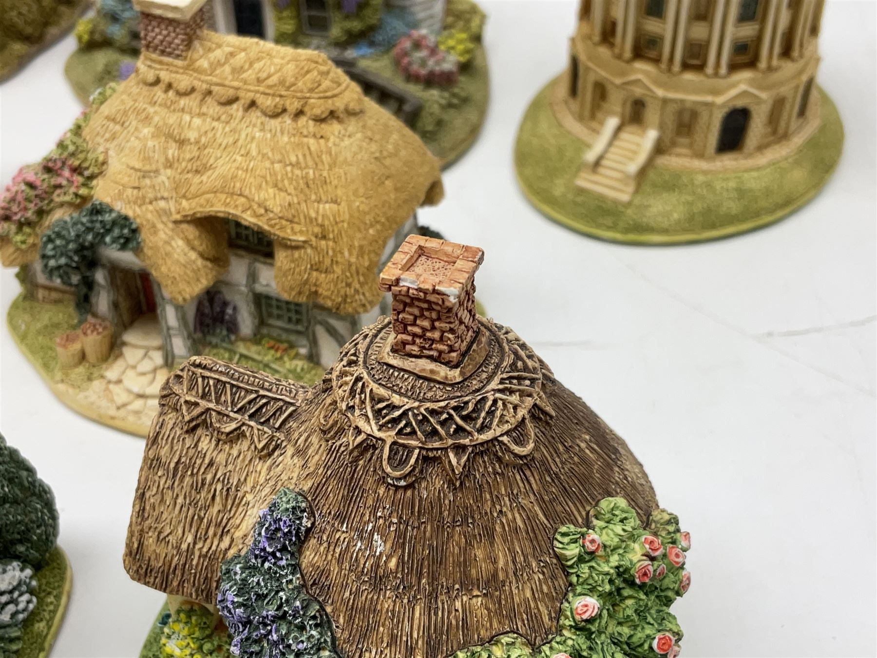 Twenty Lilliput Lane models | Antiques, Collectables, Ceramics