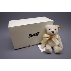  Modern Steiff teddy bear 'Memories MBI' No.664601 H24cm, boxed  