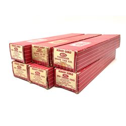 Hornby Dublo - six coaches comprising 40