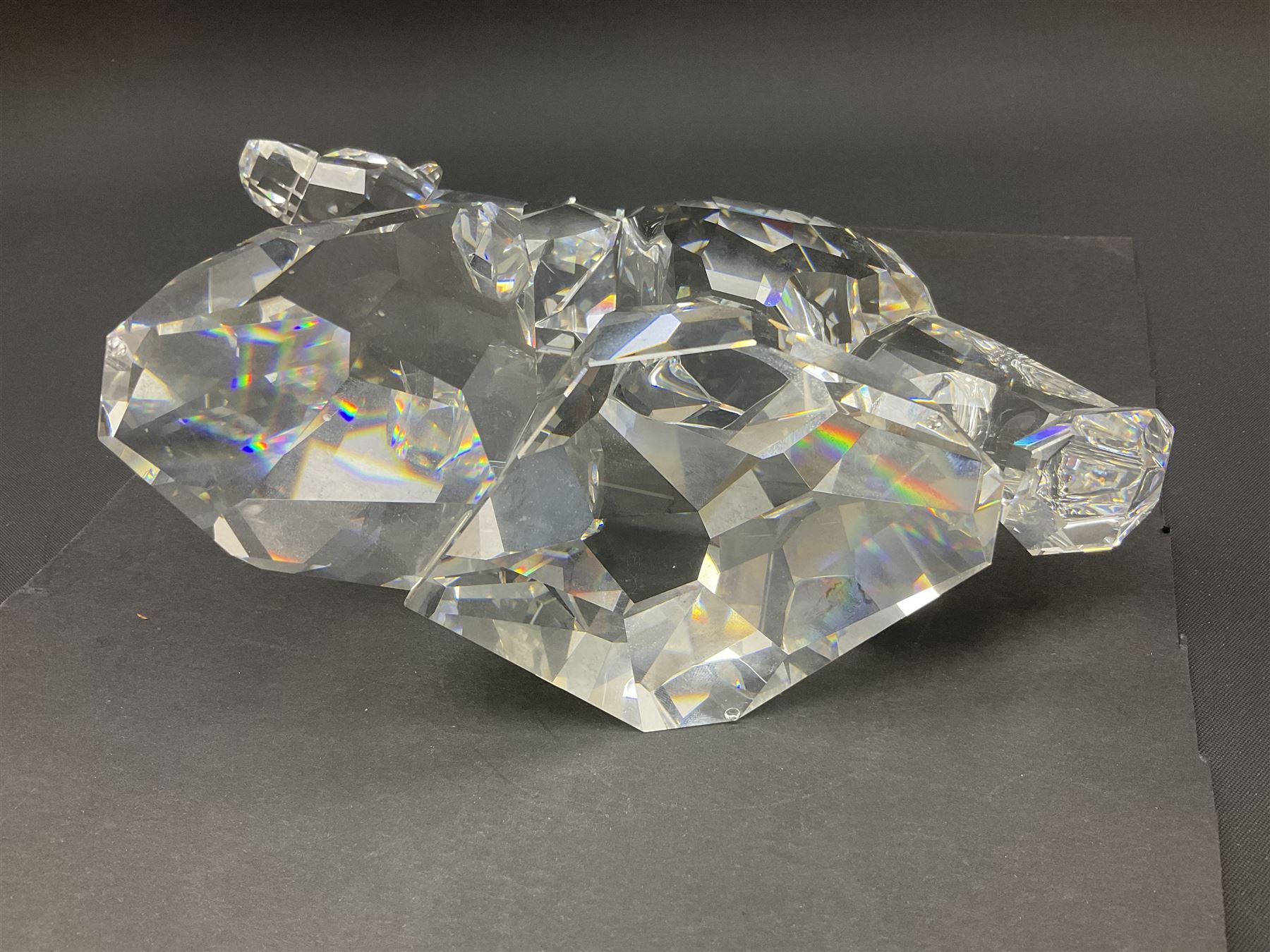 Swarovski Crystal polar bear Nanuc, designed by Heinz Tabertshofer H13cm