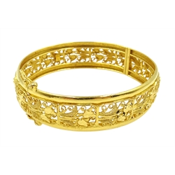  Asian 22ct gold filigree hinged bangle, stamped 916 approx 22.67gm  