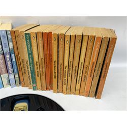 Wodehouse P.G.: Mr. Mulliner Speaking. First American edition 1930; eighteen P.G. Wodehouse paperback books; fourteen James Bond paperback books and Corgi tin of four James Bond die-cast model cars
