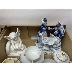 Royal Doulton Old Leeds Sprays coffee service, together with Shelley queen anne teacup, Bavaria tea service etc, in two boxes 