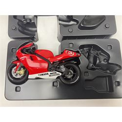 Three Minichamps 1:12 scale die-cast motorcycles - Yamaha YZR 500 Max Biaggi 2000; Yamaha YZR-M1 Colin Edwards Fiat Yamaha Team MotoGP 2007 GP Australia; and Yamaha YZR 500Team Yamaha Max Biaggi 500ccGP 2001; all boxed (3)