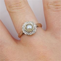 18ct gold diamond and split pearl circular ring, hallmarked
