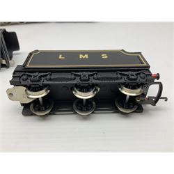 Wrenn '00' gauge - two Princess Coronation (Duchess) Class 4-6-2 locomotives - 'City of Glasgow' No.46242 in BR Blue; and 'Duchess of Hamilton' No.6229 in LMS Black; both boxed with instructions (2)