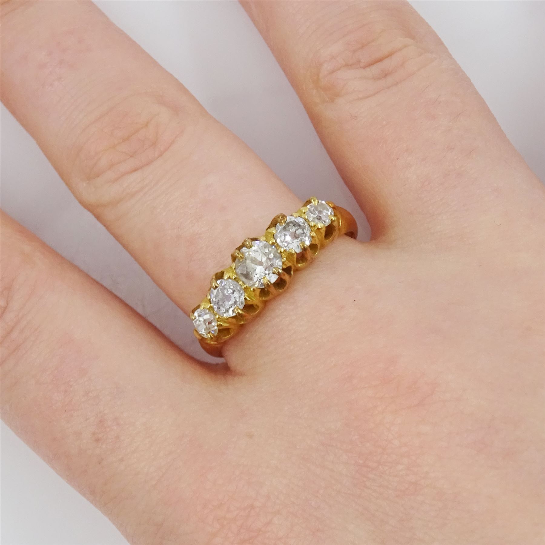 18ct gold five stone old cut diamond ring, total diamond weight approx 0.95 carat