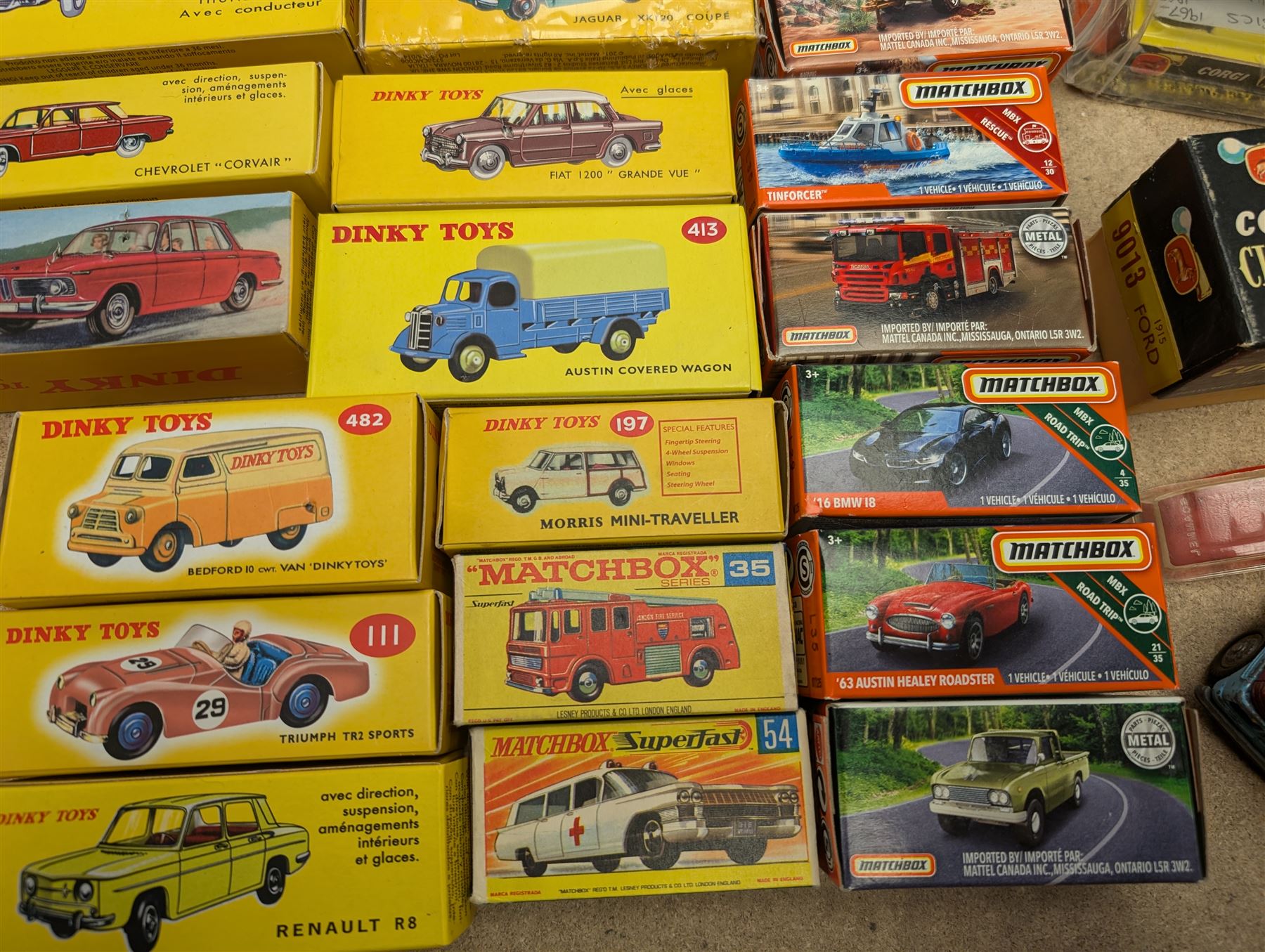 Collection of boxed Matchbox and Dinky Toys diecast vehicles, including Corgi Classics The World of Wooster, together with an unboxed Chipperfields Circus 1139 Scammel MK3