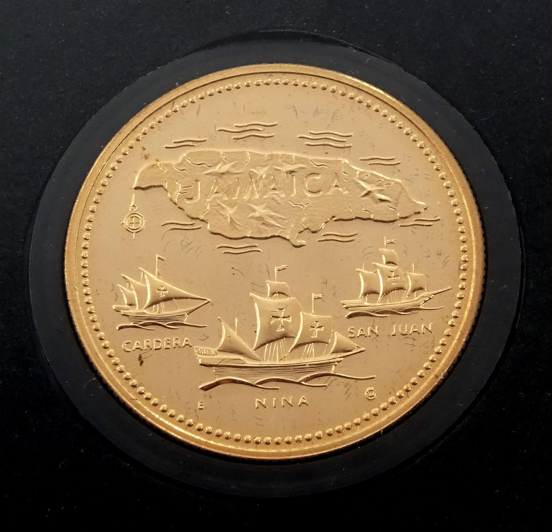 Jamaica 1972 gold proof twenty dollars coin, commemorating the tenth Anniversary of Independence 1962-1972, in plastic display