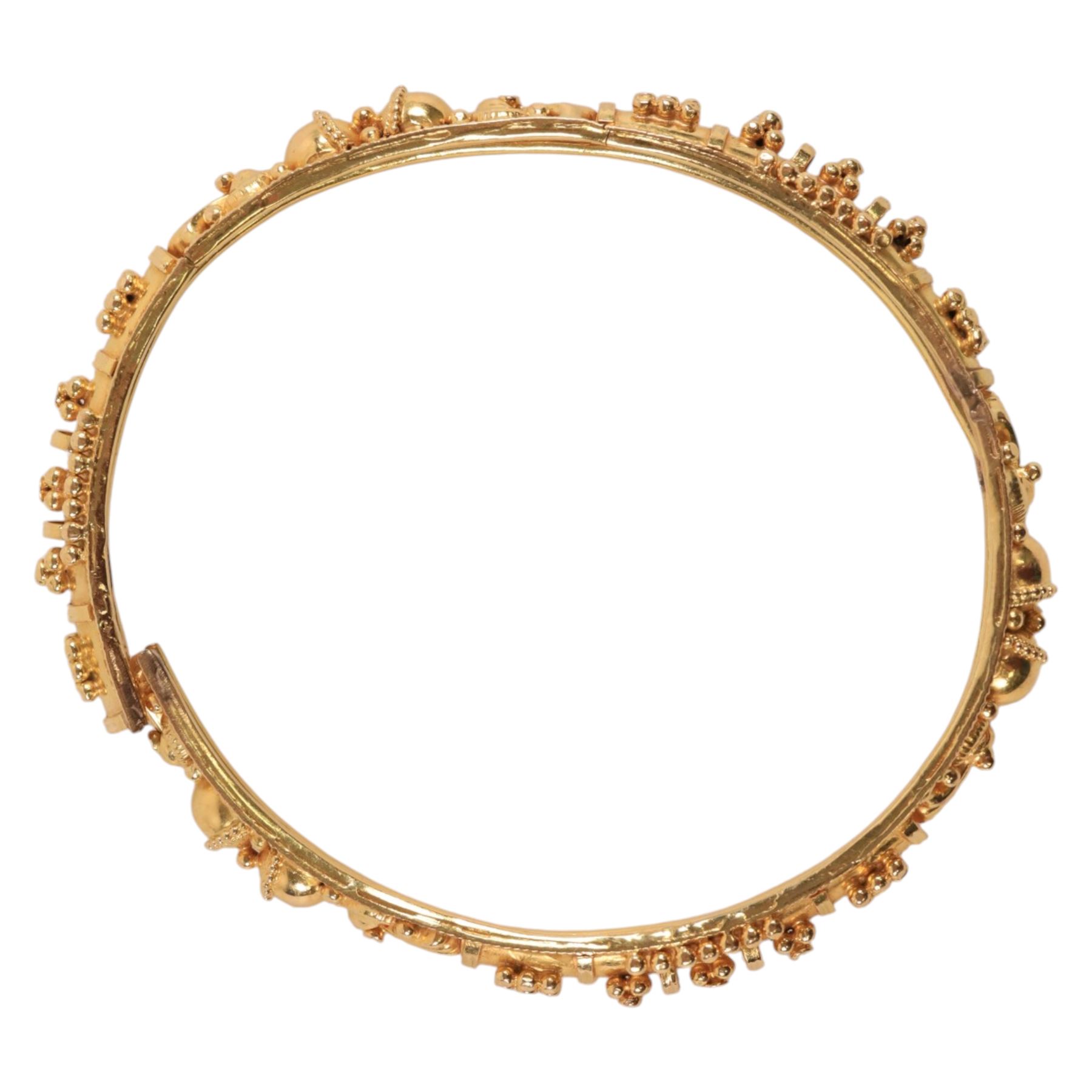 20ct gold bangle with pierced and bead decoration