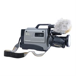 Panasonic SVHS Reporter 625 camcorder, in plastic carry case with accessories