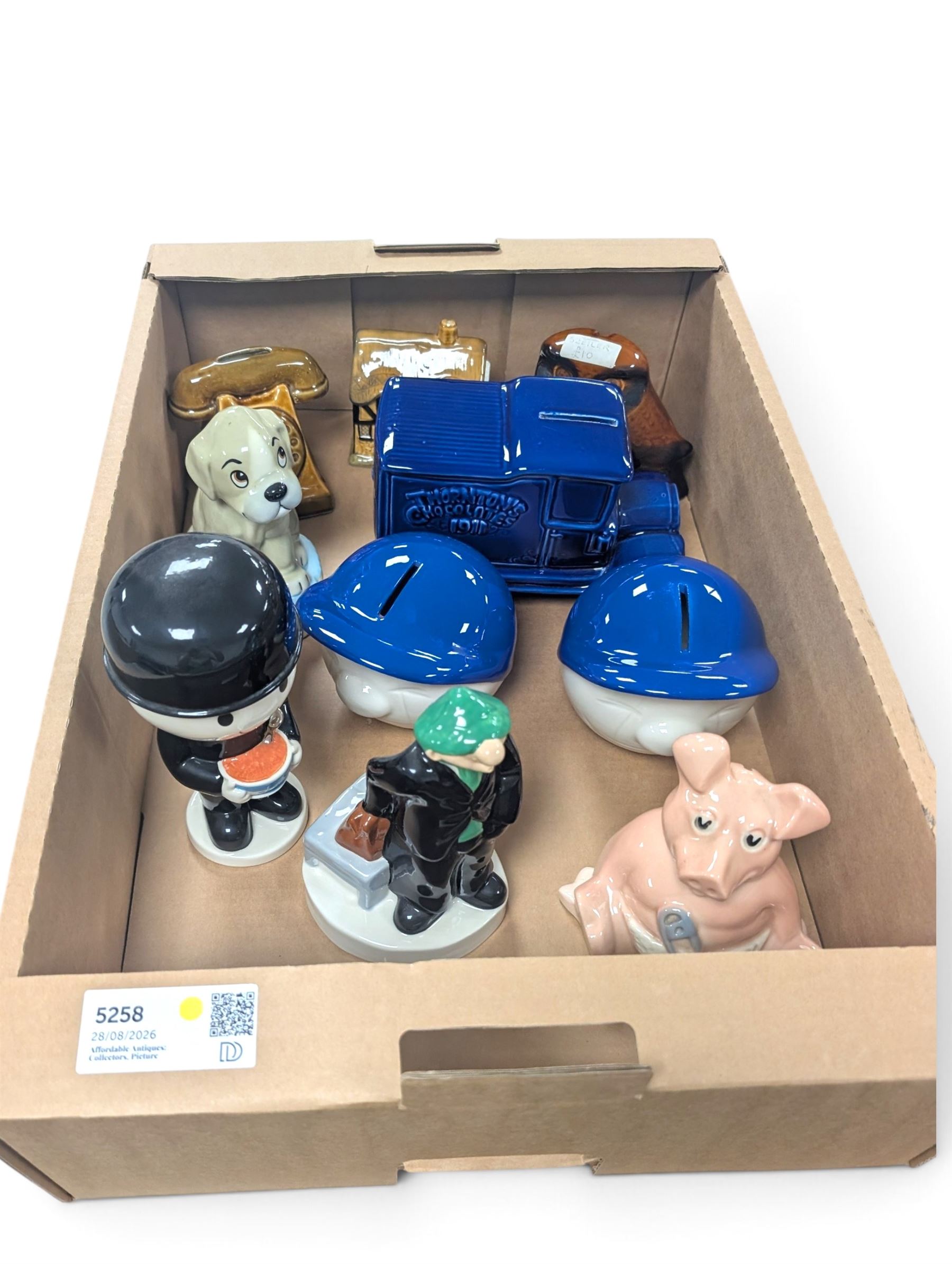 Wade Home Pride figure, Wade money boxes and other money boxes