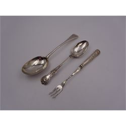 Edwardian silver Old English pattern table spoon, hallmarked Holland, Aldwinckle & Slater, London 1909, together with a silver Kings pattern dessert spoon, hallmarked James Deakin & Sons, Sheffield 1913, and a silver handled Kings pattern fork, hallmarked Barnett Henry Abrahams, Sheffield 1899