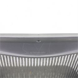 Herman Miller - Aeron office chair, graphite frame with tensioned Pellicle mesh seat and back, fitted with adjustable arm pads, tilt and height mechanisms, on five star castor base