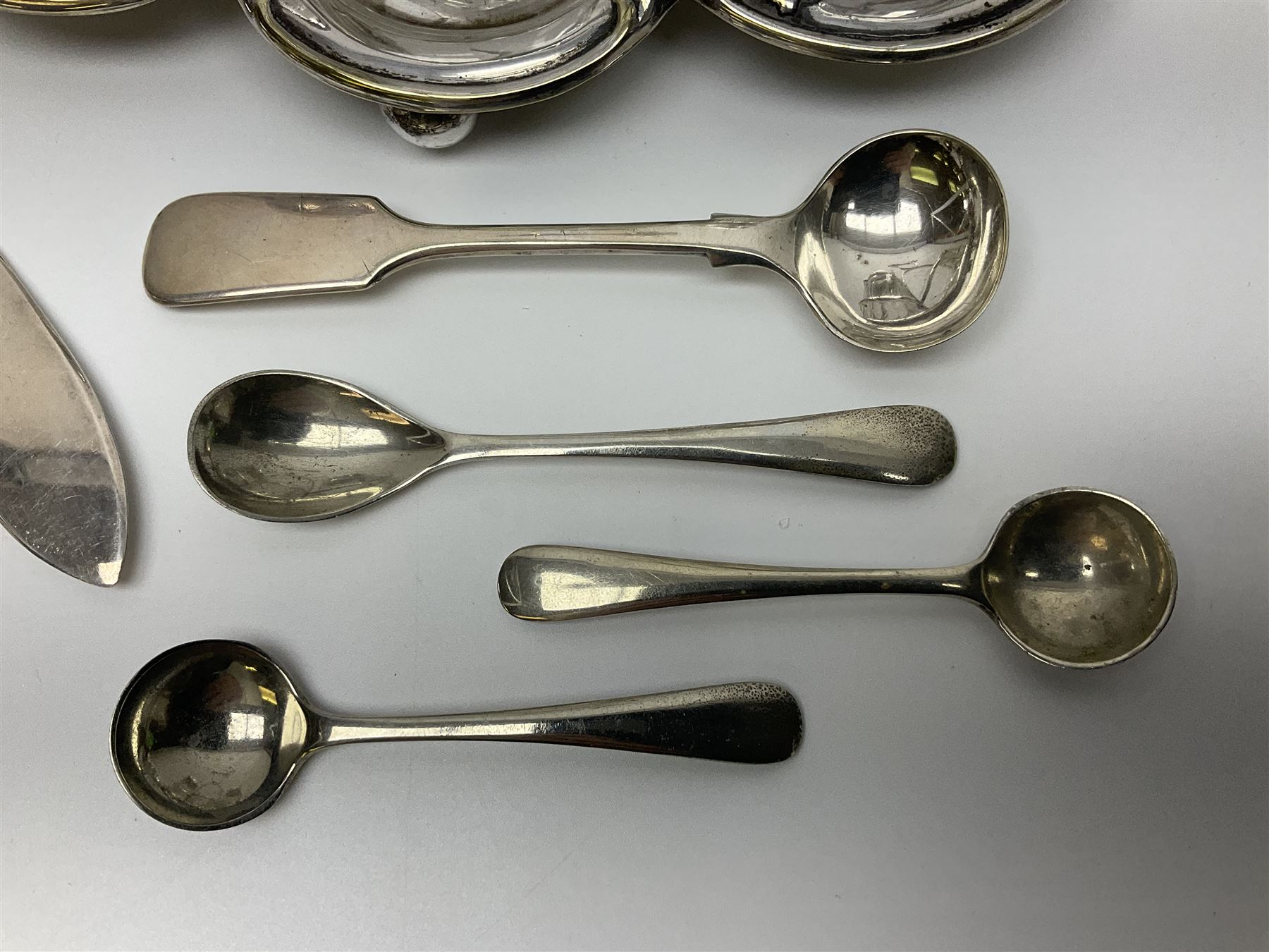 Sheffield silver-plated cruet set, comprising mustard pot, open glass salt and pepper pot on stand, together with a collection of silver plated spoons