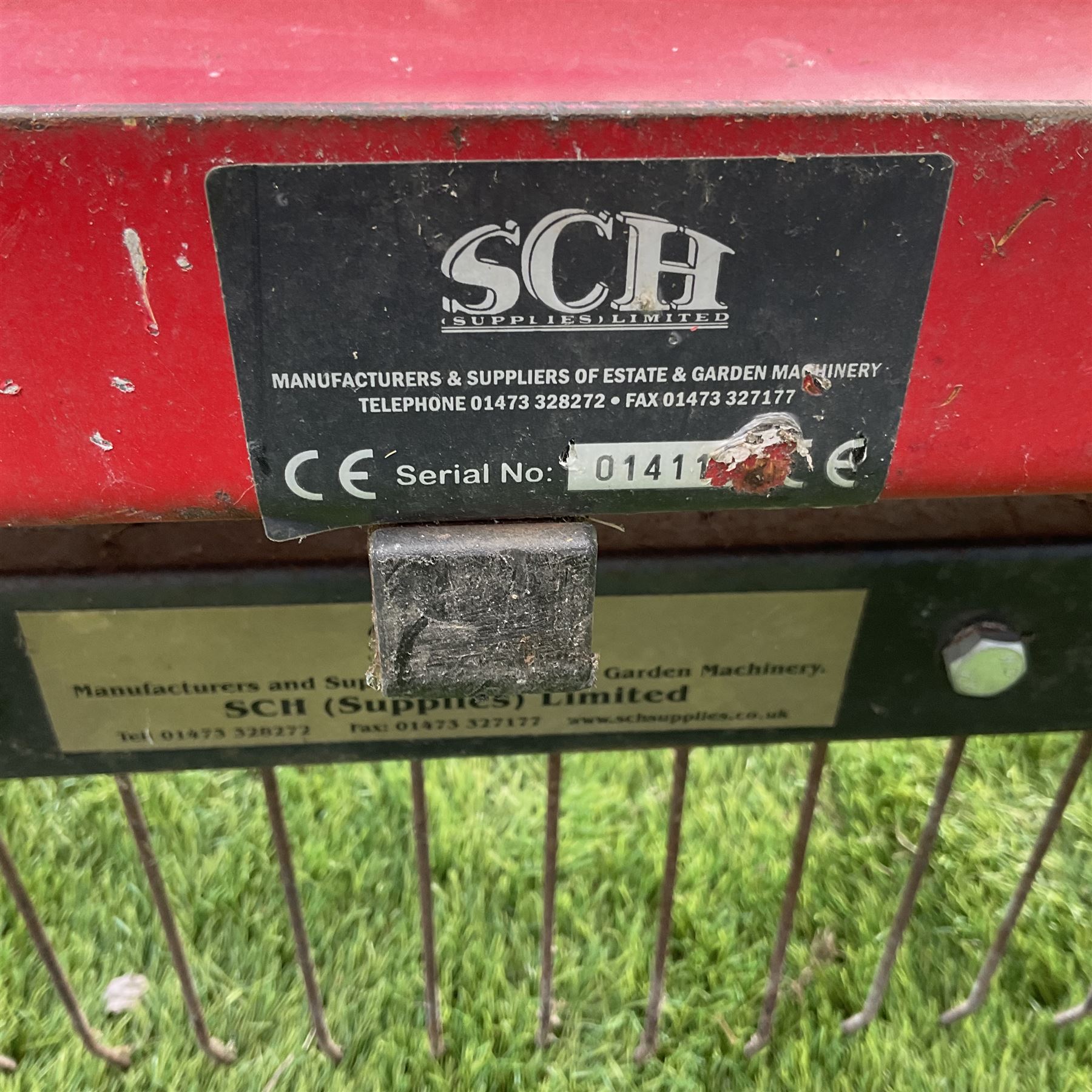 SCH 100cm lawn rake
 - THIS LOT IS TO BE COLLECTED BY APPOINTMENT FROM DUGGLEBY STORAGE, GREAT HILL, EASTFIELD, SCARBOROUGH, YO11 3TX