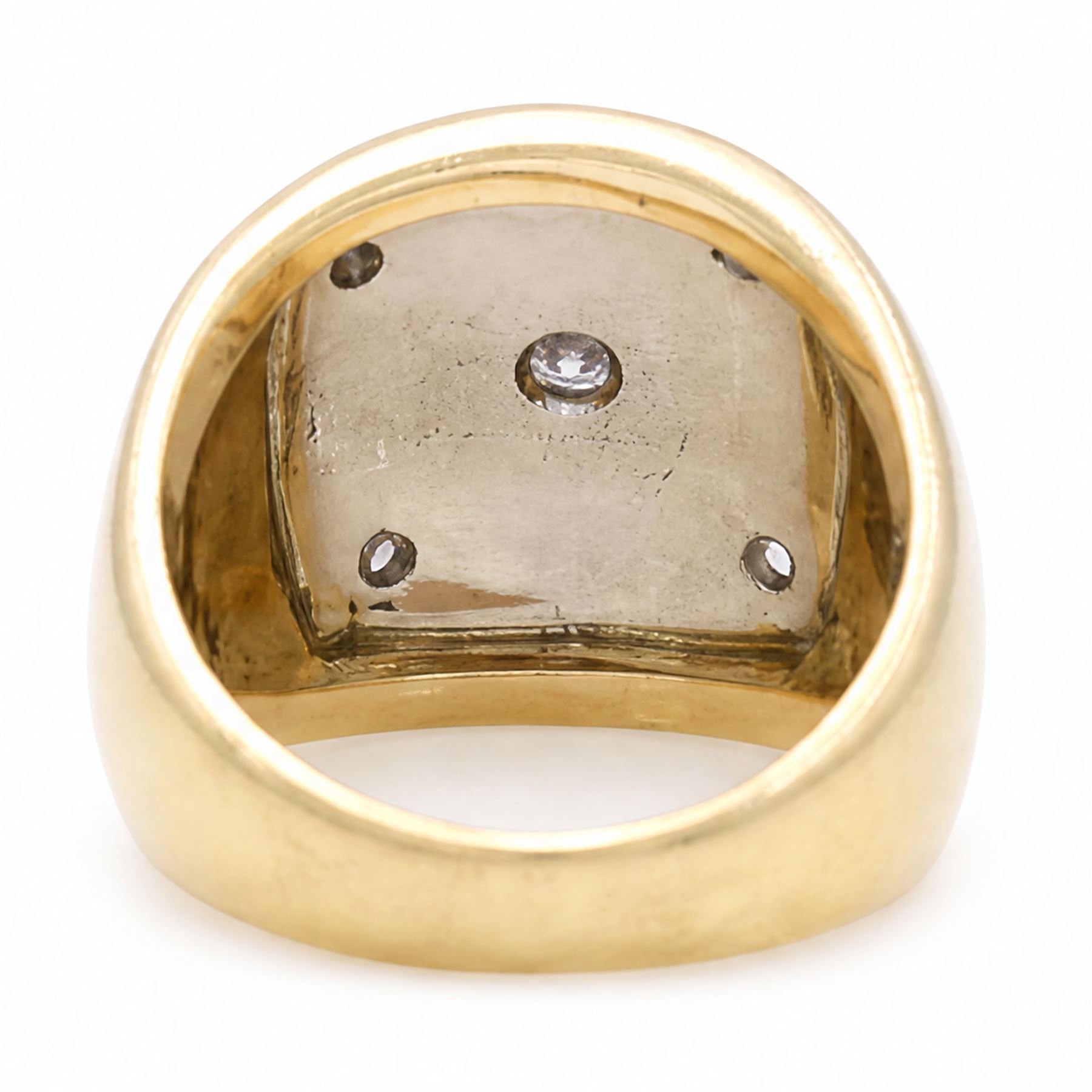 18ct gold curved diamond ring, five rubover set diamonds, set in white gold to a polished yellow gold shank, stamped 750, total diamond weight 0.30 carat