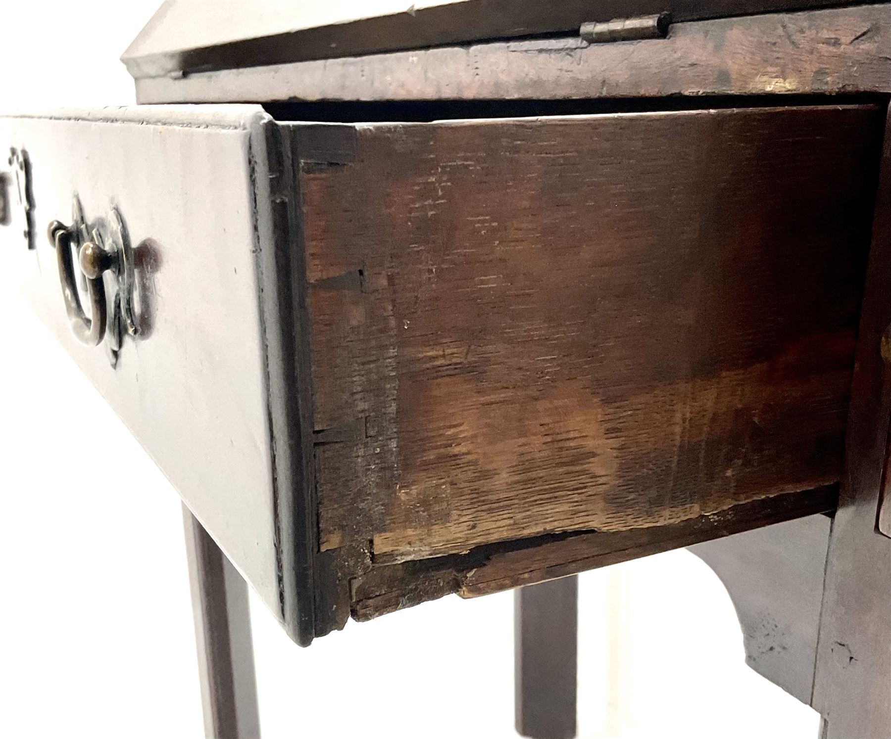 George III mahogany bureau, fall front with sliding stays, single frieze drawer, square supports with inner chamfer and outer moulded edge