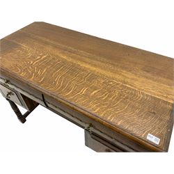 Mid 20th century figured oak bedroom furniture, comprising chest, fitted with five drawers; dressing table and double bedstead