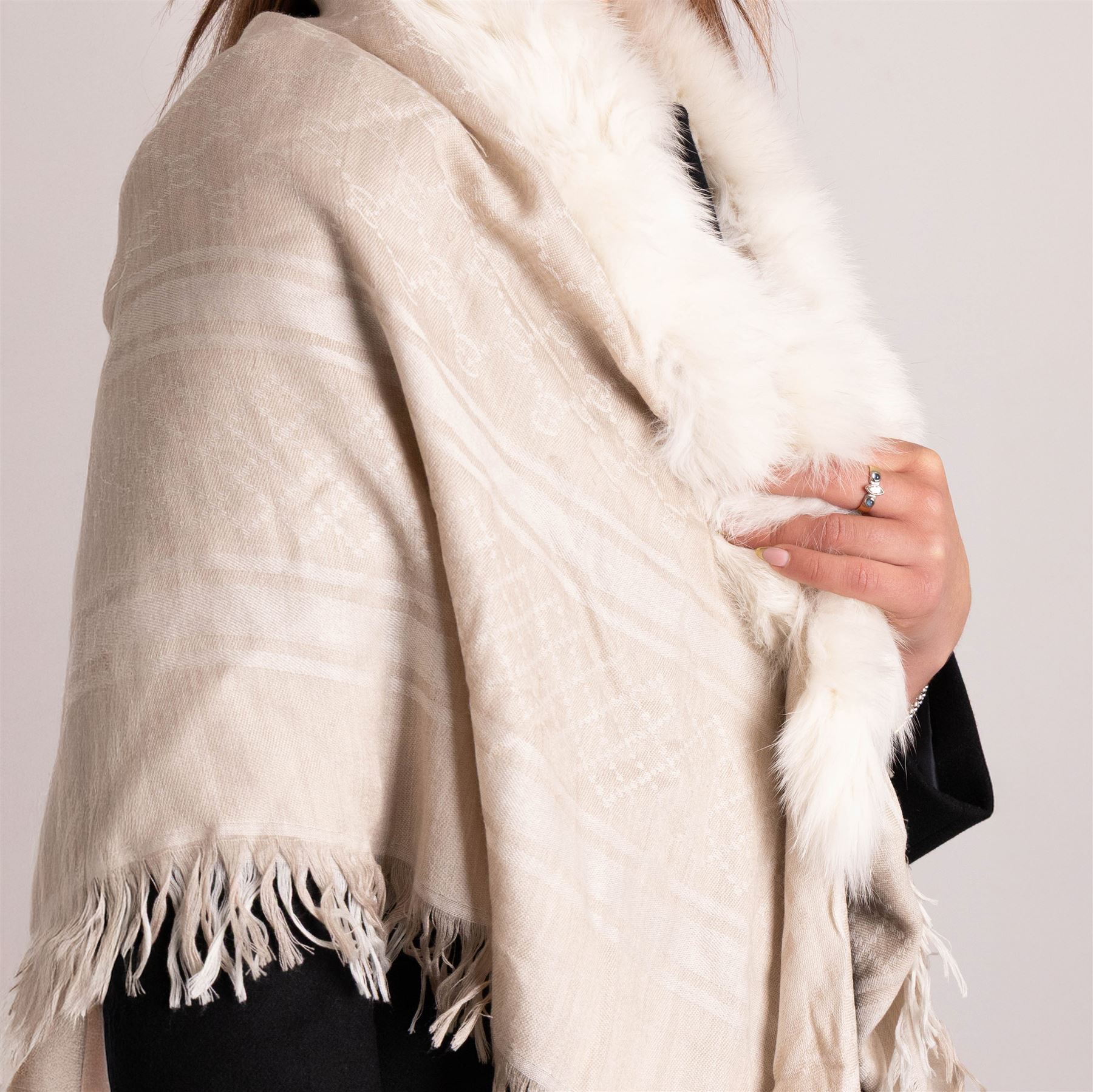Gucci - GG pattern silk and wool blend shawl with fox fur trim and with fringe detail, 180cm x 180cm, unused with original box