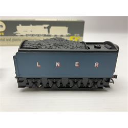Wrenn '00' gauge - two Class A4 4-6-2 locomotives in LNER Garter Blue - 'Mallard' No.4468; and 'Sir Nigel Gresley' No.7; both boxed with instructions (2)