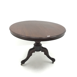  Victorian mahogany circular breakfast table, turned pedestal supports on acanthus carved cabriole legs, D104cm, H75cm  