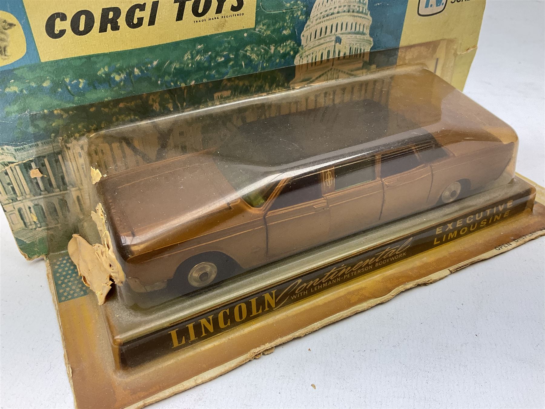 Corgi Lincoln Continental Executive Limousine No.262 with