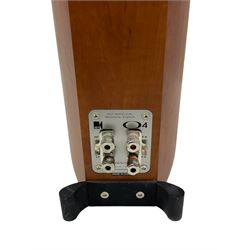 Pair of KEF Q4 Series floor speakers No. 1844576/556G