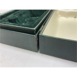 Gordon Highlander Single Malt Scotch whisky, 1l 43% vol, in ceramic decanter and original lined presentation box together with another similar box