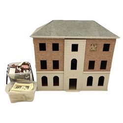 Georgian style paper lined wooden dolls house, three storey with wooden and plastic accessories and window fixtures, H90cm, W96cm, D52cm