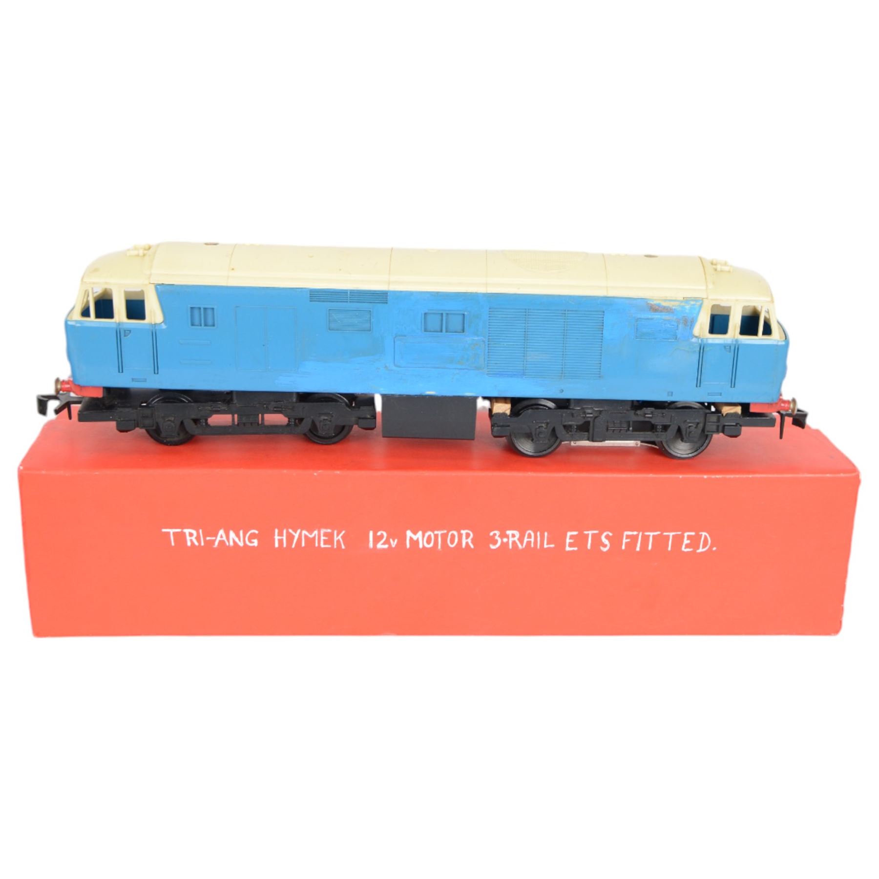Three 0 gauge locomotives, comprising Triang Hymek 3-rail example, Model Express British Railways Class 20 diesel locomotive D8014 and a French JEP SNCF BB-8101 0-4-0 example