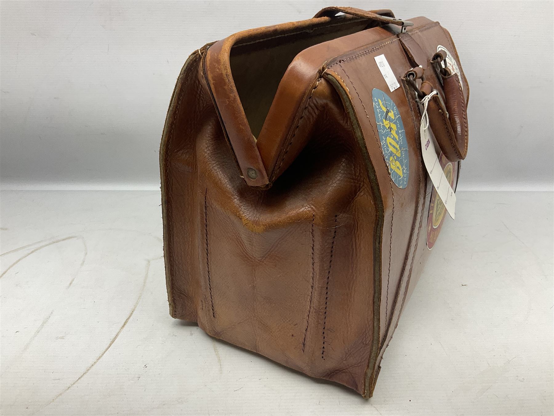 Leather gladstone/ doctors bag, H27cm