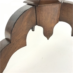  Victorian mahogany circular dining table, hexagonal baluster column, three shaped supports, D110cm, H74cm  