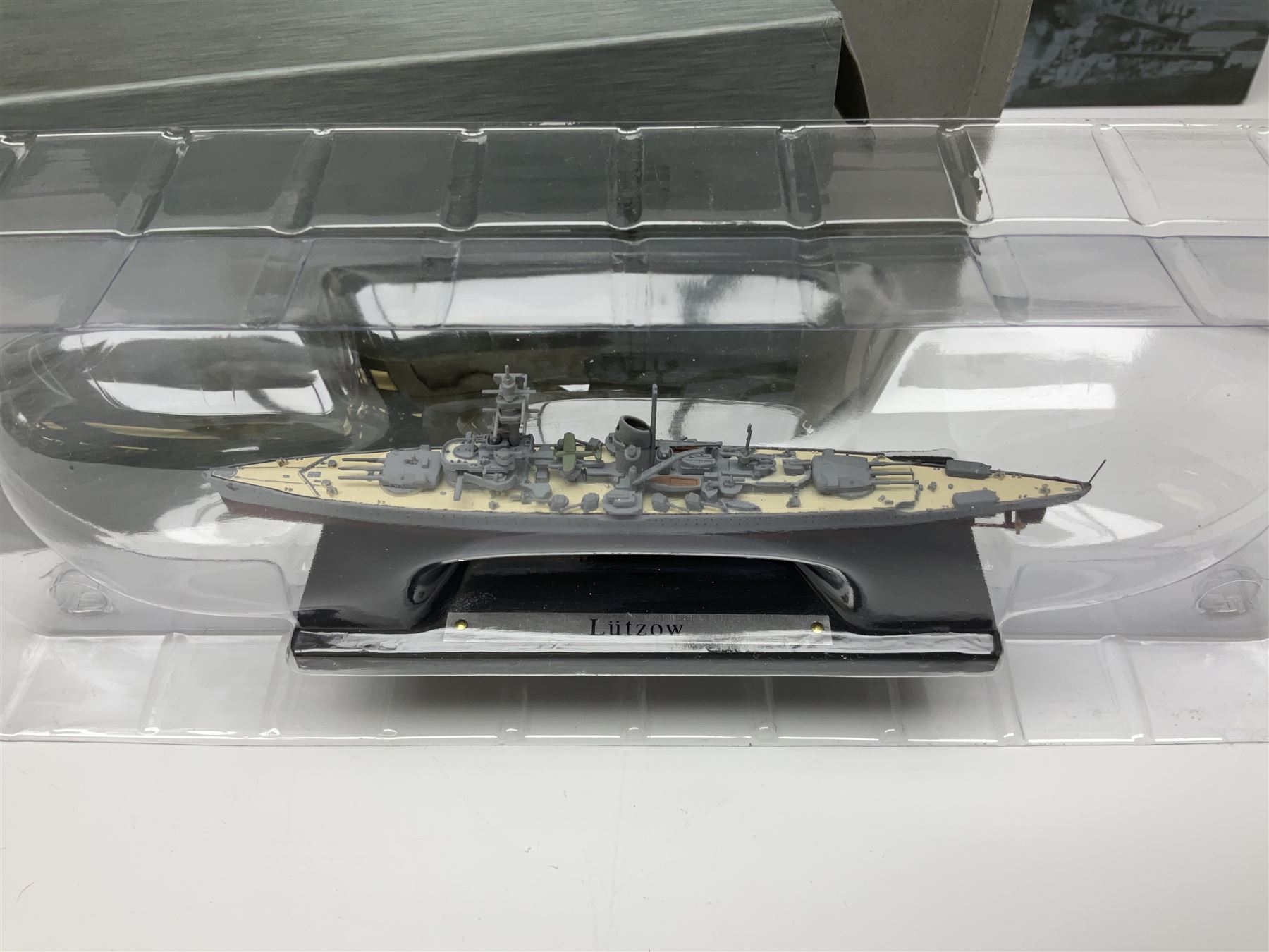 Seventeen Atlas Editions Collections battleships in original boxes, to include HMS Ramillies, Yamato, HMS Repulse, Missouri etc