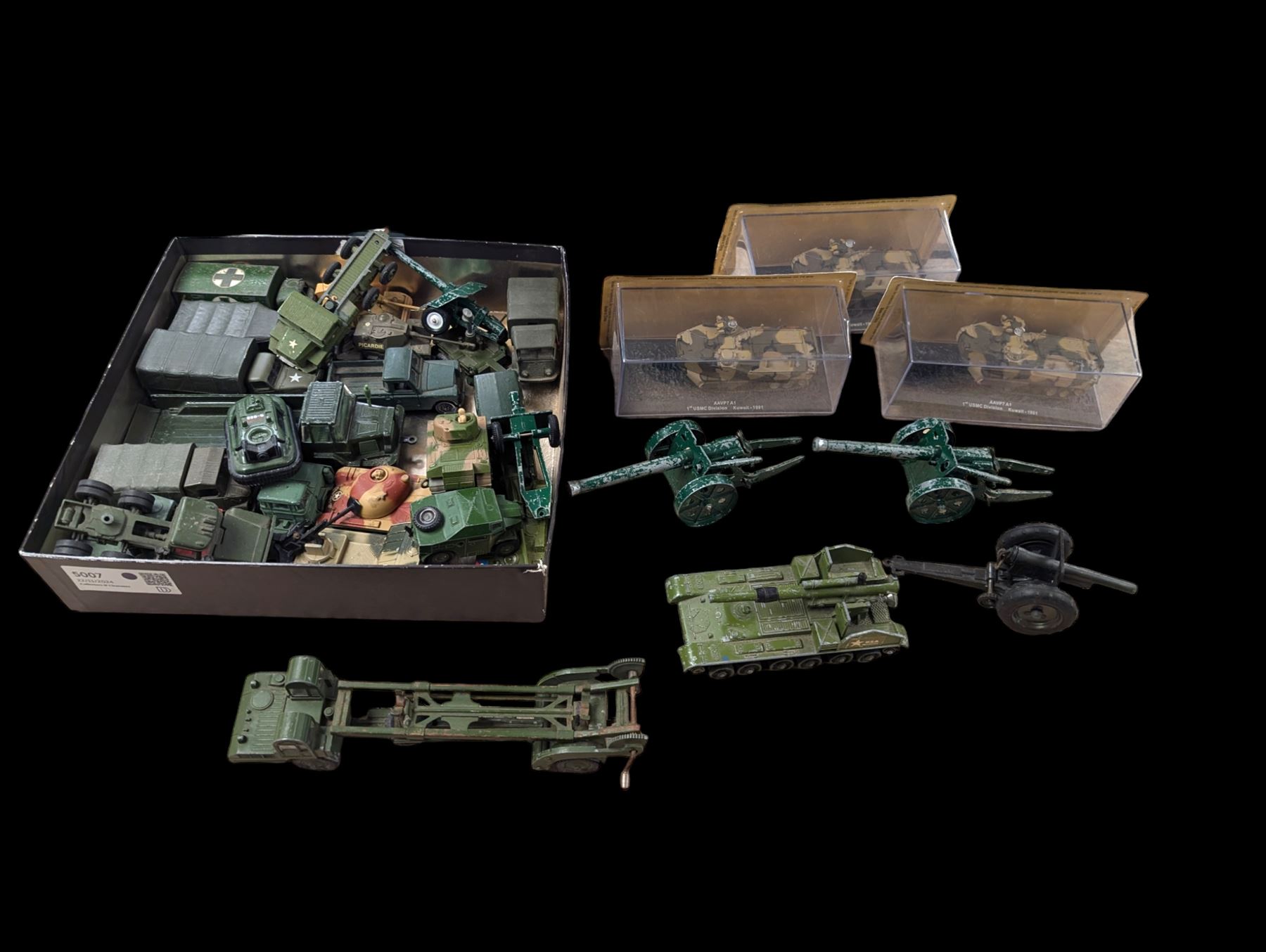 Collection of diecast military vehicles, including Dinky, Matchbox and Solido examples, mostly unboxed tanks