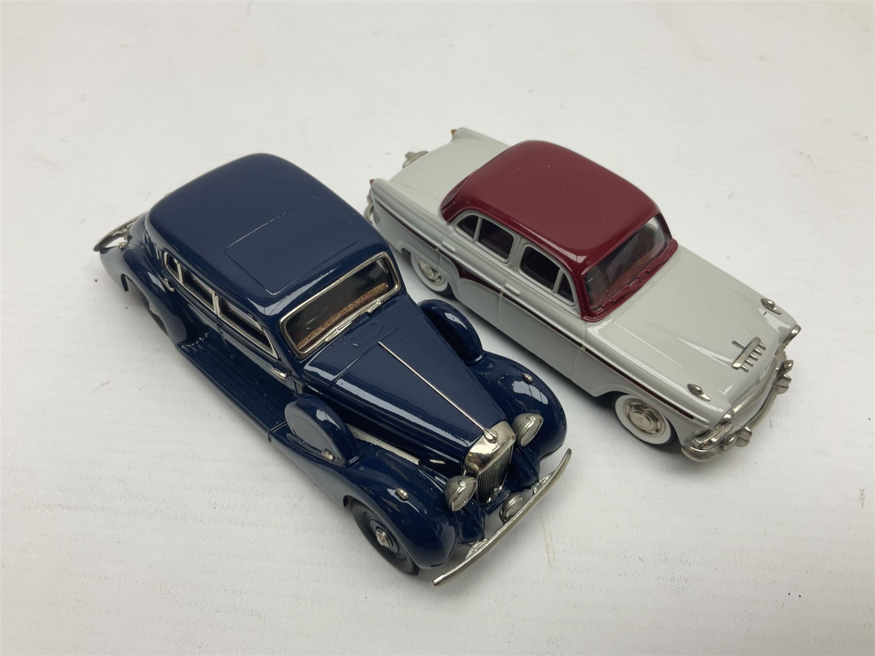 Eight Lansdowne Models 1:43 scale models - 1939 Bentley Embiricos, 1939 Lagonda V12 Long Saloon, 1961 Wolseley 6-110, 1971 Vauxhall PC Cresta De Luxe, 1958 Austin A105, 1955 Hillman Minx Convertible, 1954 Singer Roadster and 1936 Bentley 4 1/4 Ltr Park Ward DHC; all unboxed (8)