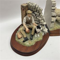 Pair of Border Fine Arts bookends '10 O'Clock Break' model No. L158 by Adrian Hughes, limited edition No. 763/1500, L37cm overall
