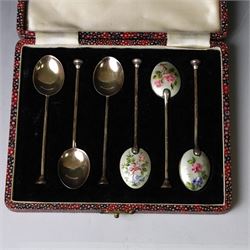 Set of six enamel coffee spoons, each decorated with guilloche enamel flowers to the underside of the bowls,  hallmarked Walker & Hall, Birmingham 1951, in fitted case