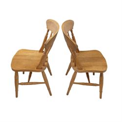 20th-century stripped pine dining table with four beech farmhouse kitchen chairs came, rectangular top with moulded edge and rounded corners, raised on four turned legs, chairs with curved back and turned supports with solid shaped seat raised on turned legs united by stretchers, W37xD39xH84cm